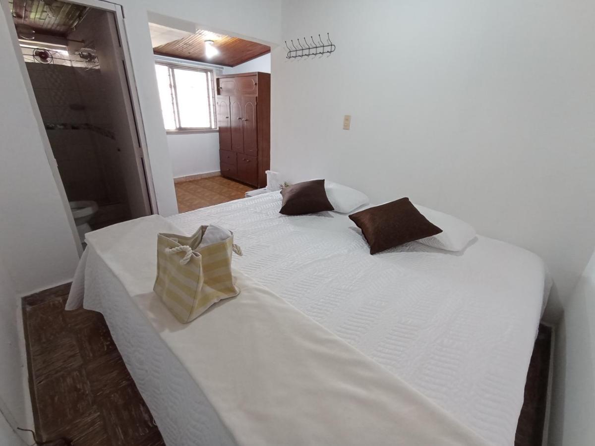 بوبايان Komodo Alojamiento- Hostal Autoservicio - Ubicado Muy Cerca Al Centro Historico -Habitaciones Con Bano Privado, Wifi , Cama 2X2 المظهر الخارجي الصورة