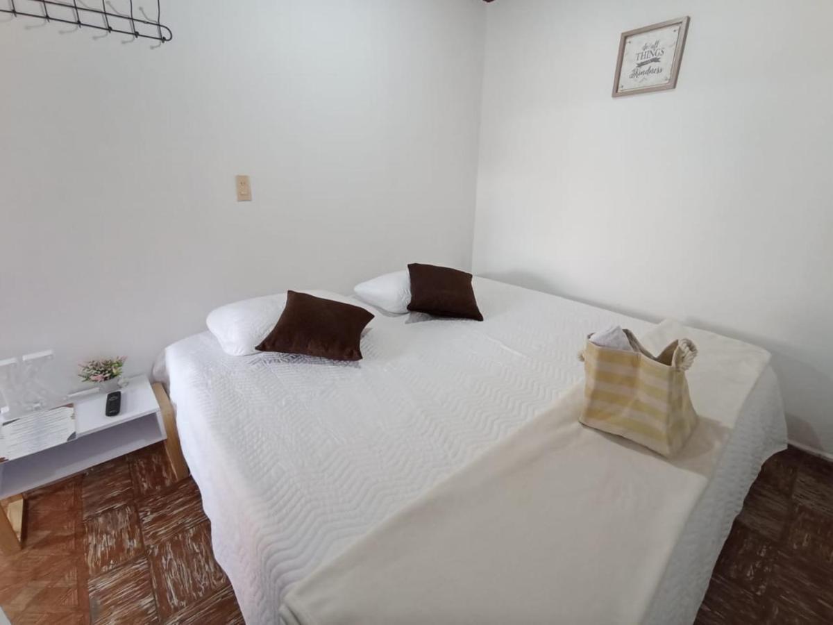 بوبايان Komodo Alojamiento- Hostal Autoservicio - Ubicado Muy Cerca Al Centro Historico -Habitaciones Con Bano Privado, Wifi , Cama 2X2 المظهر الخارجي الصورة